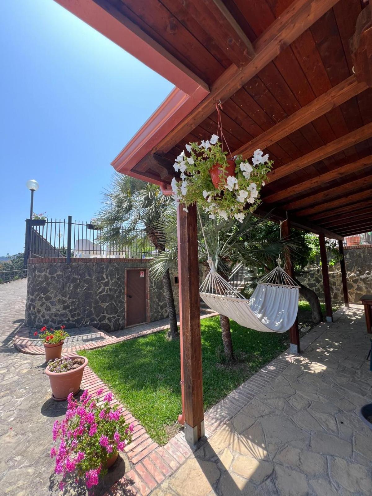 Quattroemme Soc Agricola Alloggio per agriturismo Sinagra